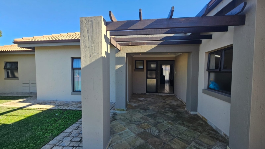 4 Bedroom Property for Sale in Mossel Bay Golf Estate Western Cape